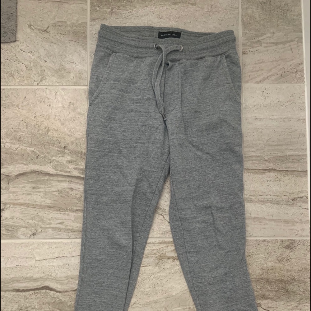 American Eagle men joggers